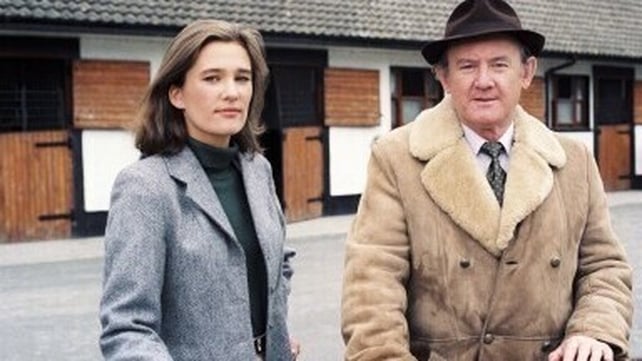 Kate McKenzie and Niall Tóibín in Twice Shy (1989)