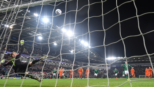 Steven Davis blasts his penalty over the bar