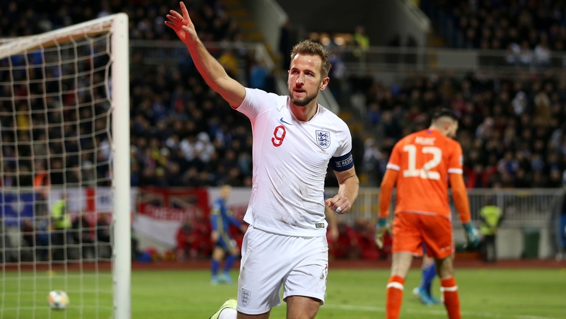 England's Harry Kane celebrates