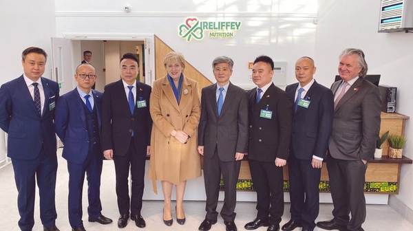 Business, Enterprise & Innovation Miniser Heather Humphreys joins Chinese Ambassador He Xiangdong and Enterprise Ireland's Terence O'Rourke at the opening of the Newbaze plant in Co Monaghan