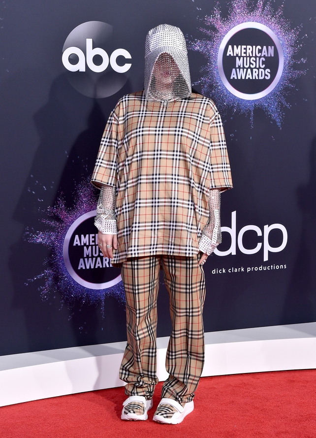 Billie Eilish in Burberry. Photo: Getty