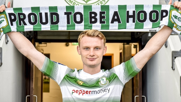 Liam Scales has completed a move to Shamrock Rovers