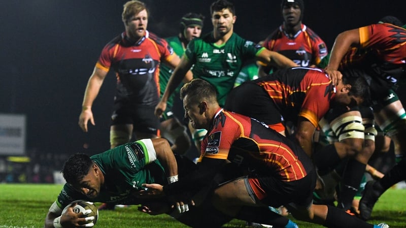 Bundee Aki scores the game's opening try