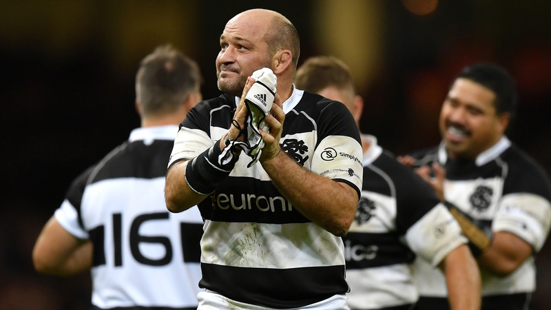 Rory Best leaves the field against wales