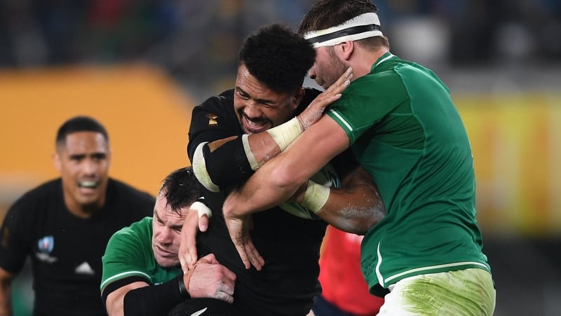 Ardie Savea in action against Ireland