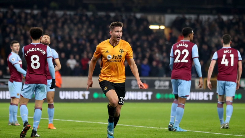Leander Dendoncker celebrates his goal