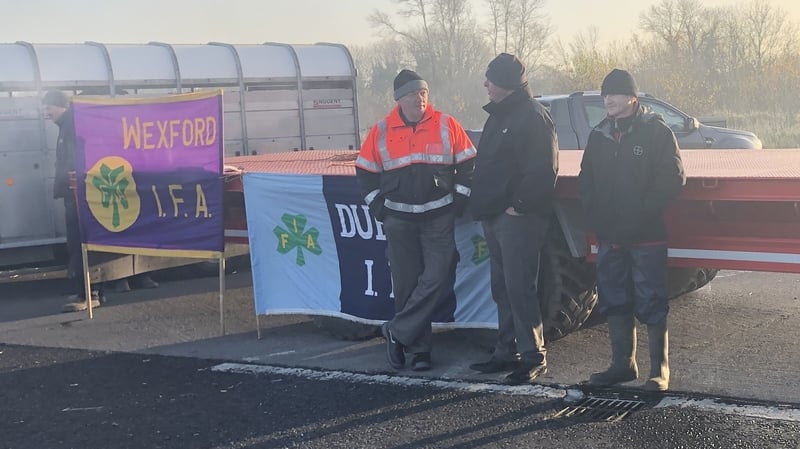 Protesters outside the Donabate Tesco centre
