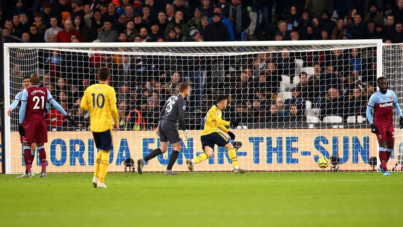 Gabriel Martinelli scores Arsenal's opener