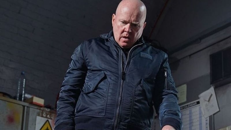 Phil is still suspicious of Sharon