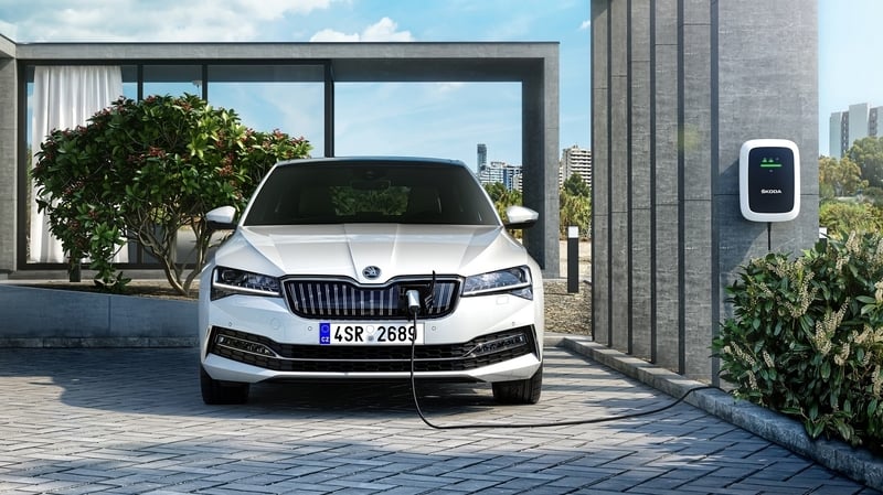 The Škoda Superb iV has a claimed range of 930km