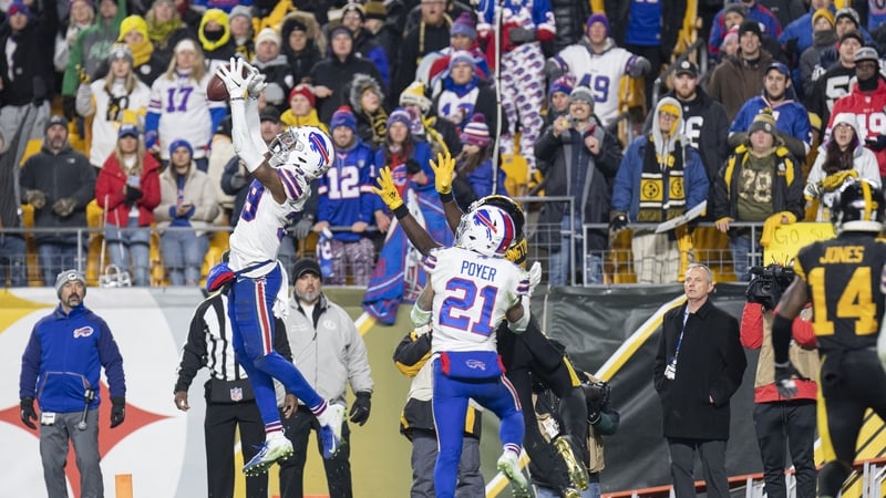 Buffalo Bills cornerback Levi Wallace (39) intercepts the ball intended for Pittsburgh Steelers wide receiver James Washington (13)