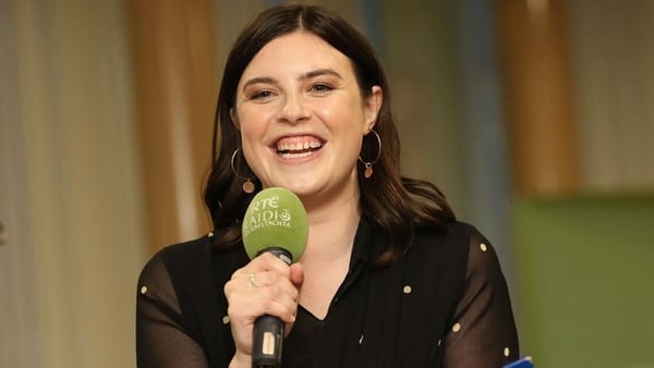 Éist siar le Bladhaire ar seoladh Scoil Gheimhridh Ghaoth Dobhair