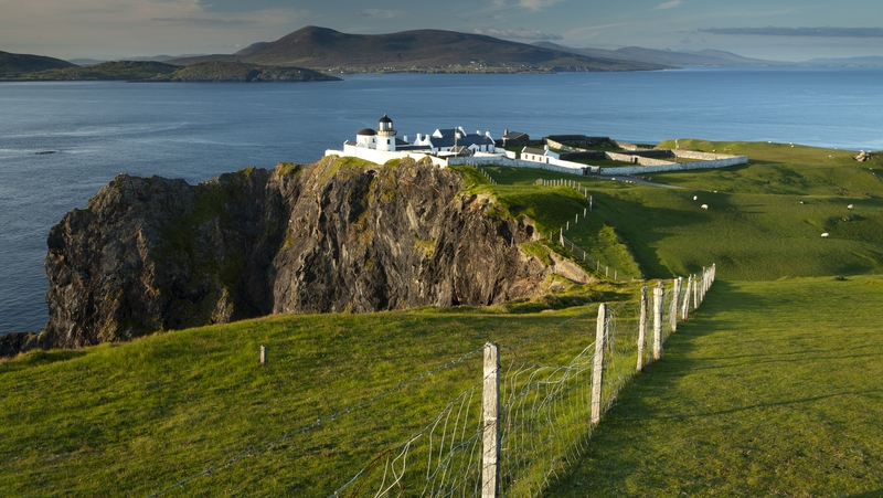 Proposed changes to a VAT refund scheme will impact jobs, tourism and the retail sector, a new report warns