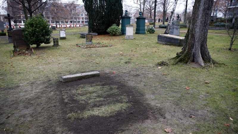 The grave of Reinhard Heydrich was 'dug up in the night between Wednesday and Thursday'