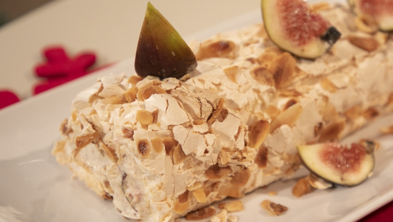 Kevin Dundon's Christmas Pudding Meringue Roulade.