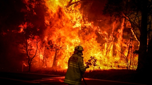 People are being advised to delay their Christmas travel plans due to the fire