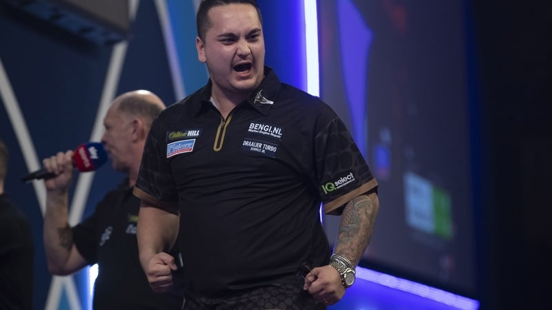 De Zwaan averaged 106.09,