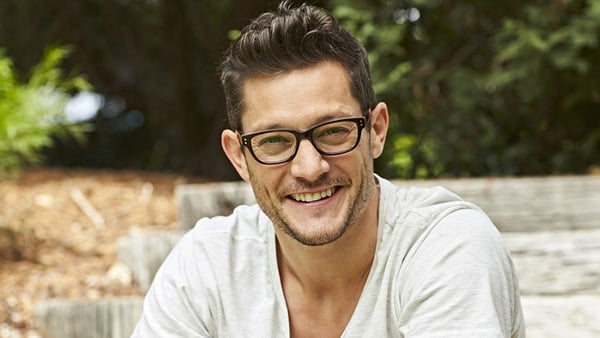 Finn and Elly grow closer on Neighbours