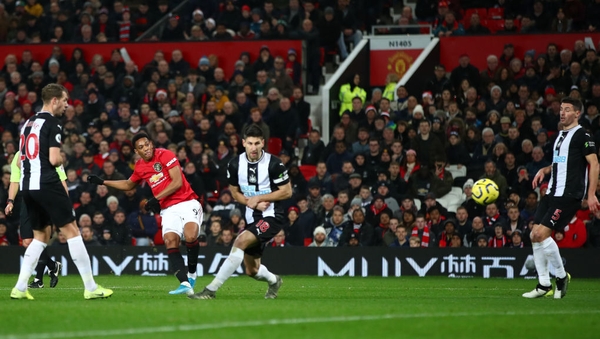 Anthony Martial scores man United's opening goal