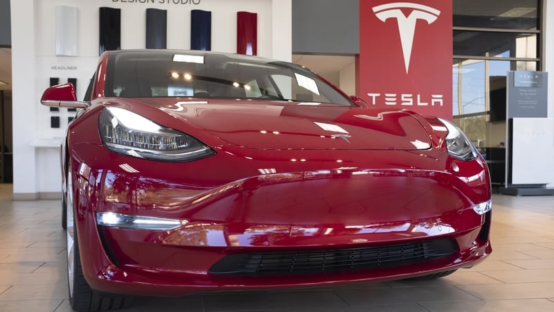 Tesla shares fell 6.1% in premarket trading on Wall Street today
