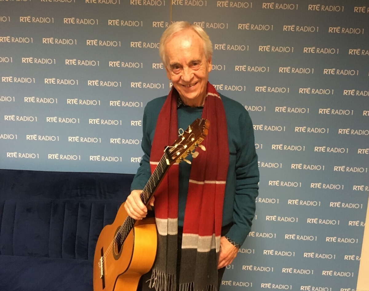 Live Music With Paco Pena