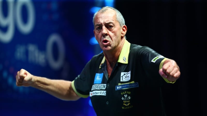 Warren is the oldest ever BDO World Champion