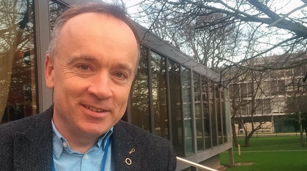 Athrú aeráide agus na meáin: Fachtna Ó Drisceoil
