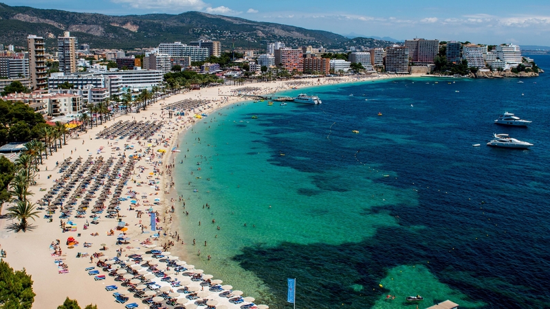 Simon Harris said it was looking highly unlikely that people would be able to travel abroad for holidays later in the year