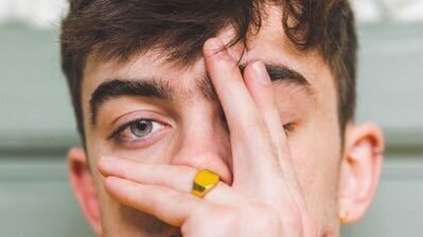 2fm Rising 2020: Alex Gough performs Fool