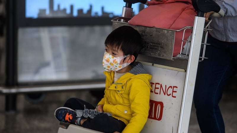 Déantar an víreas a aistriú sa chonair riospráide.