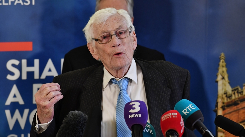 Seamus Mallon served as deputy first minister in the power-sharing administration with first minister David Trimble