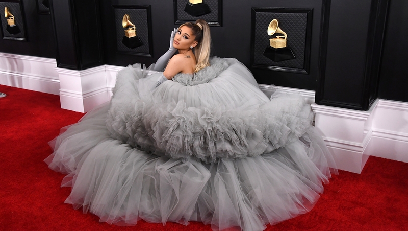 There is some incredible fashion to be seen on the 2020 Grammy Awards red carpet tonight.