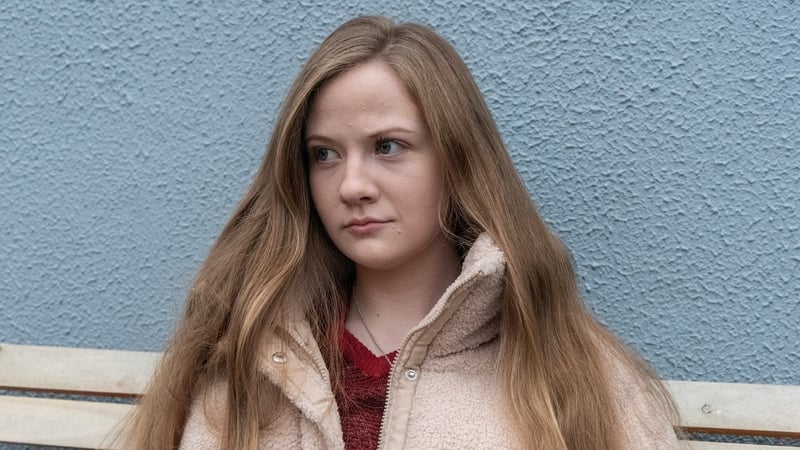 Réailtín is heartbroken when Nathan calls her a kid