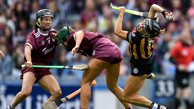 Katie Power in action against Heather Cooney, centre, and Aoife Donohue of Galway