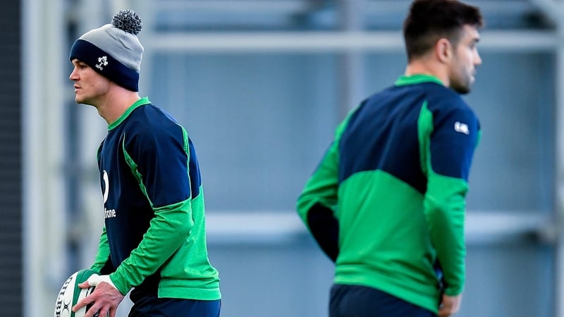 Johnny Sexton and Conor Murray (r) at training in Abbotstown