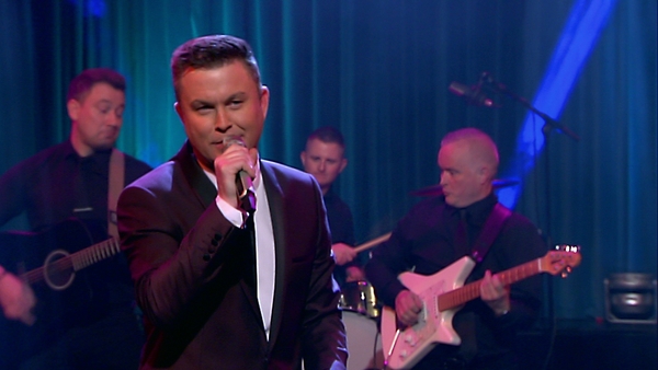 Michael English performs 'Ten Guitars' on The Late Late Show