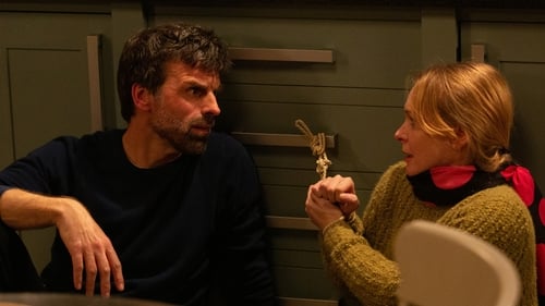 Pierce holds Vanessa hostage
