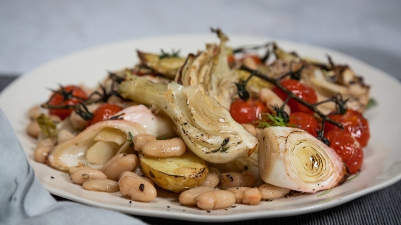 The leeks and fennel can be prepared 2 days in advance and kept in a suitable container in the fridge.