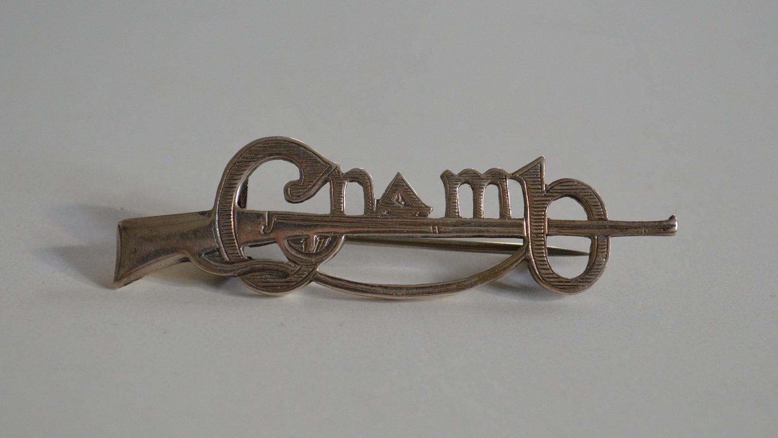 A Cumann na mBan pin. Image courtesy of Kilmainham Gaol Museum, KMGLM 2011.0344