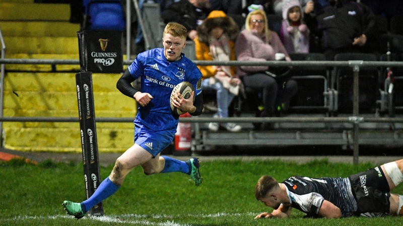 Tommy O'Brien runs in for his try