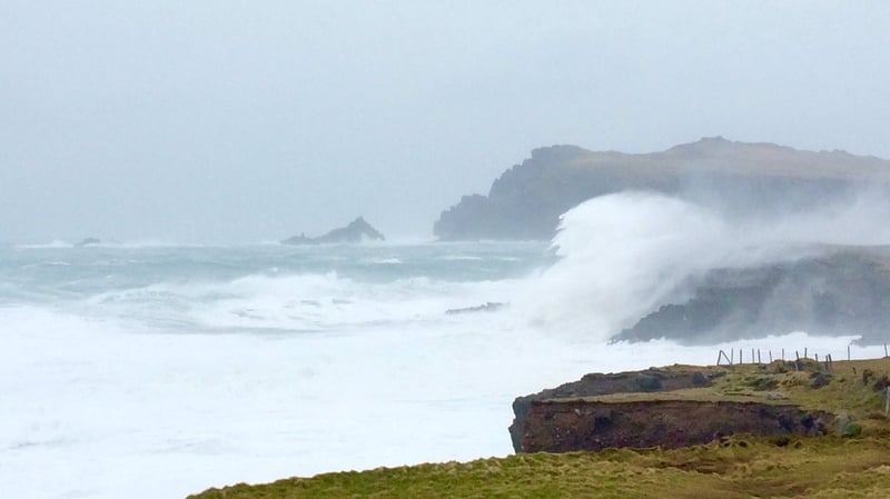 Gála geallta ar an gcósta thiar agus ar an gcósta thuaidh