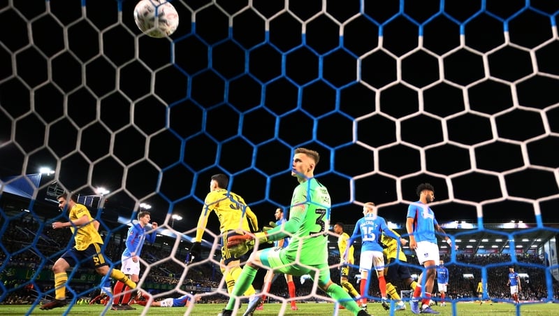 Sokratis Papastathopoulos scores for Arsenal