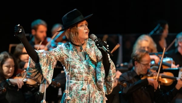 Roisin Murphy & the RTÉ Concert Orchestra perform 'Narcissus'