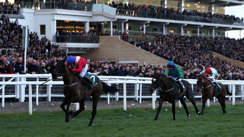 Ferny Hollow leads home Appreciate It and Queens Brook as Irish-trained horses again dominated the bumper