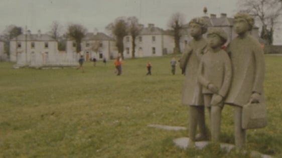 Tyrrellspass, County Westmeath (1975)
