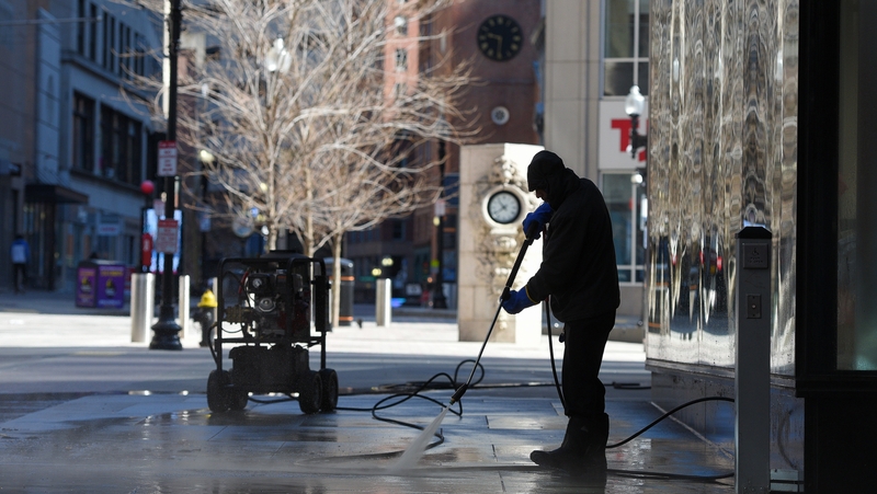 The US has around 15,000 more confirmed cases then the second country on the list, Italy