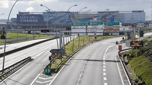 Roads are empty to arrive to Paris Orly Airport