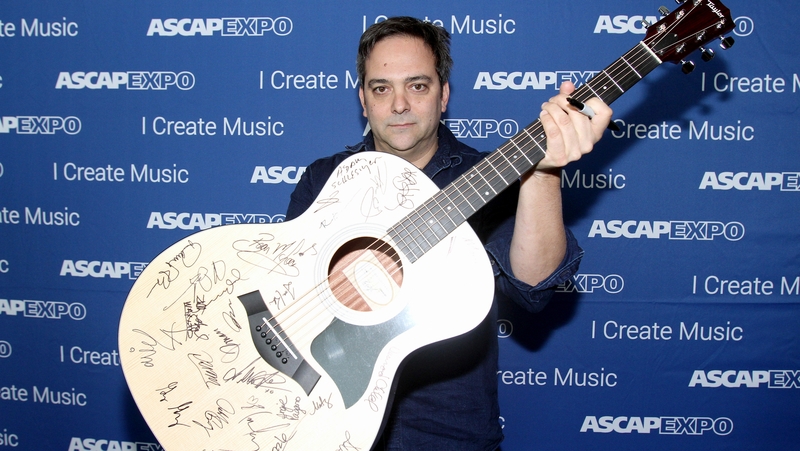 Fountains of Wayne frontman Adam Schlesinger has passed away from Covid-19.