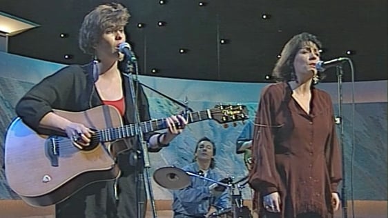 Eleanor McEvoy and Mary Black on The Late Late Show (1992)