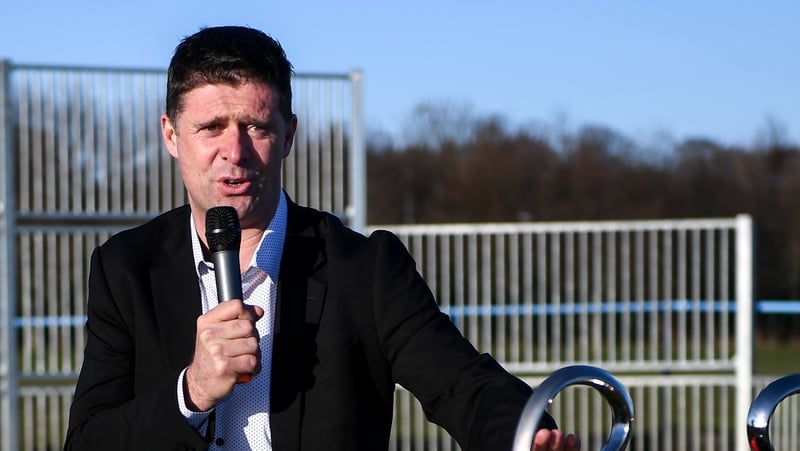 Niall Quinn attempts at skills have made it to social media